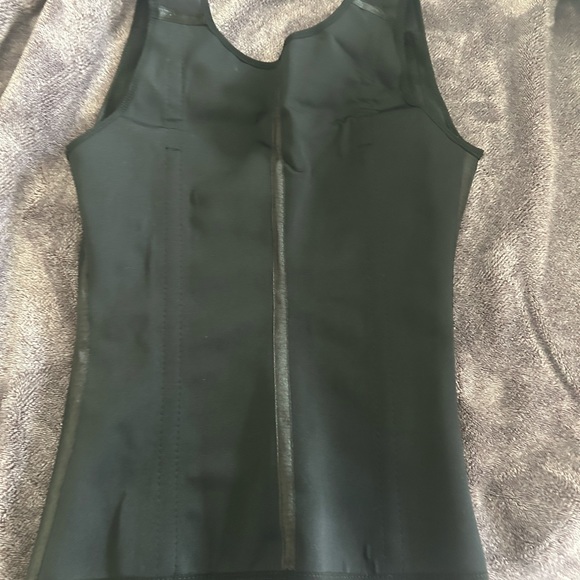 Faja full back vest and snatched waist Cincher,latex Clothing, active Colombian - Picture 4 of 7